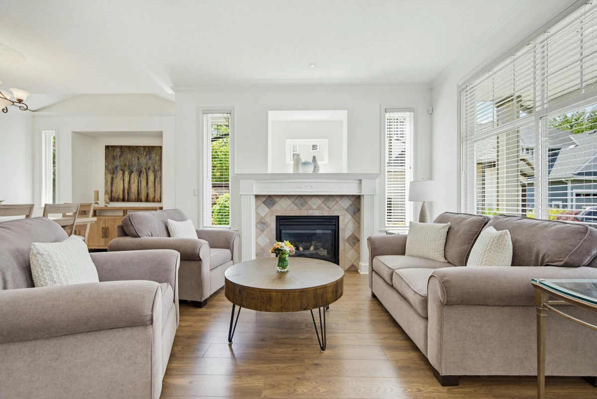 Dining Area Photo of 18158 68a Avenue, Surrey, BC