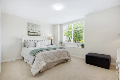Hallway Photo of 18158 68a Avenue, Surrey, BC