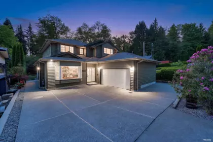 Garden / Landscaping Photo of 4317 Cliffmont Road, North Vancouver, BC