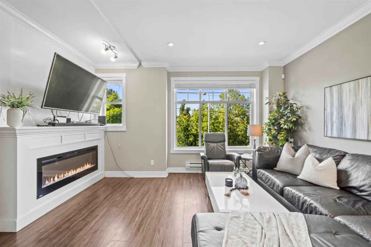 Dining Area Photo of 79 13670 62 Avenue, Surrey, BC