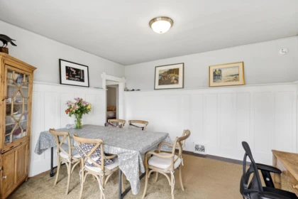 Breakfast Nook Photo of 534 E 7th Street, North Vancouver, BC
