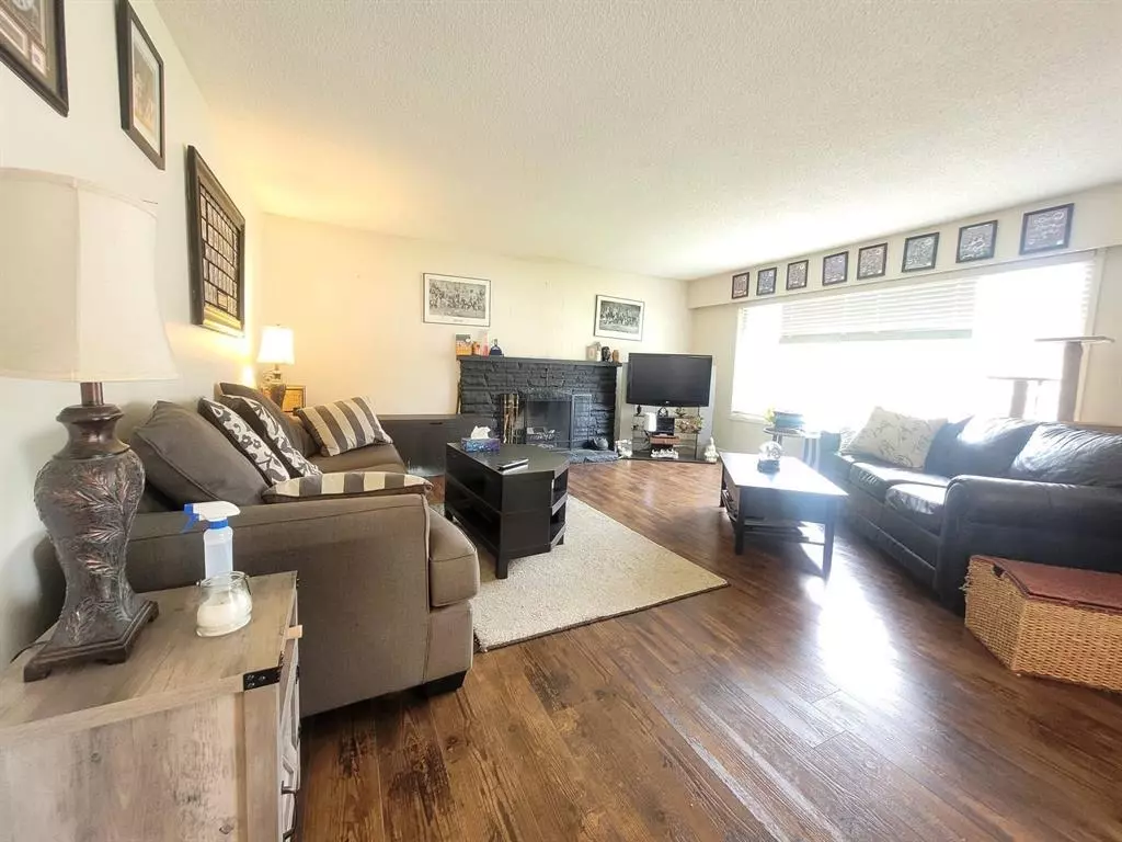 Dining Area Photo of 4984 10a Avenue, Delta, BC
