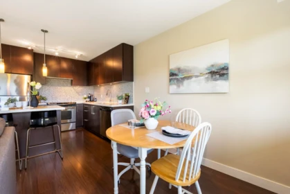 Breakfast Nook Photo of 414 15735 Croydon Drive, Surrey, BC