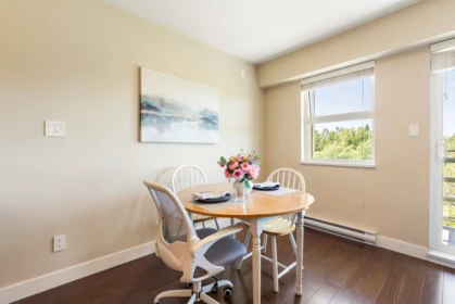 Primary Bedroom Photo of 414 15735 Croydon Drive, Surrey, BC