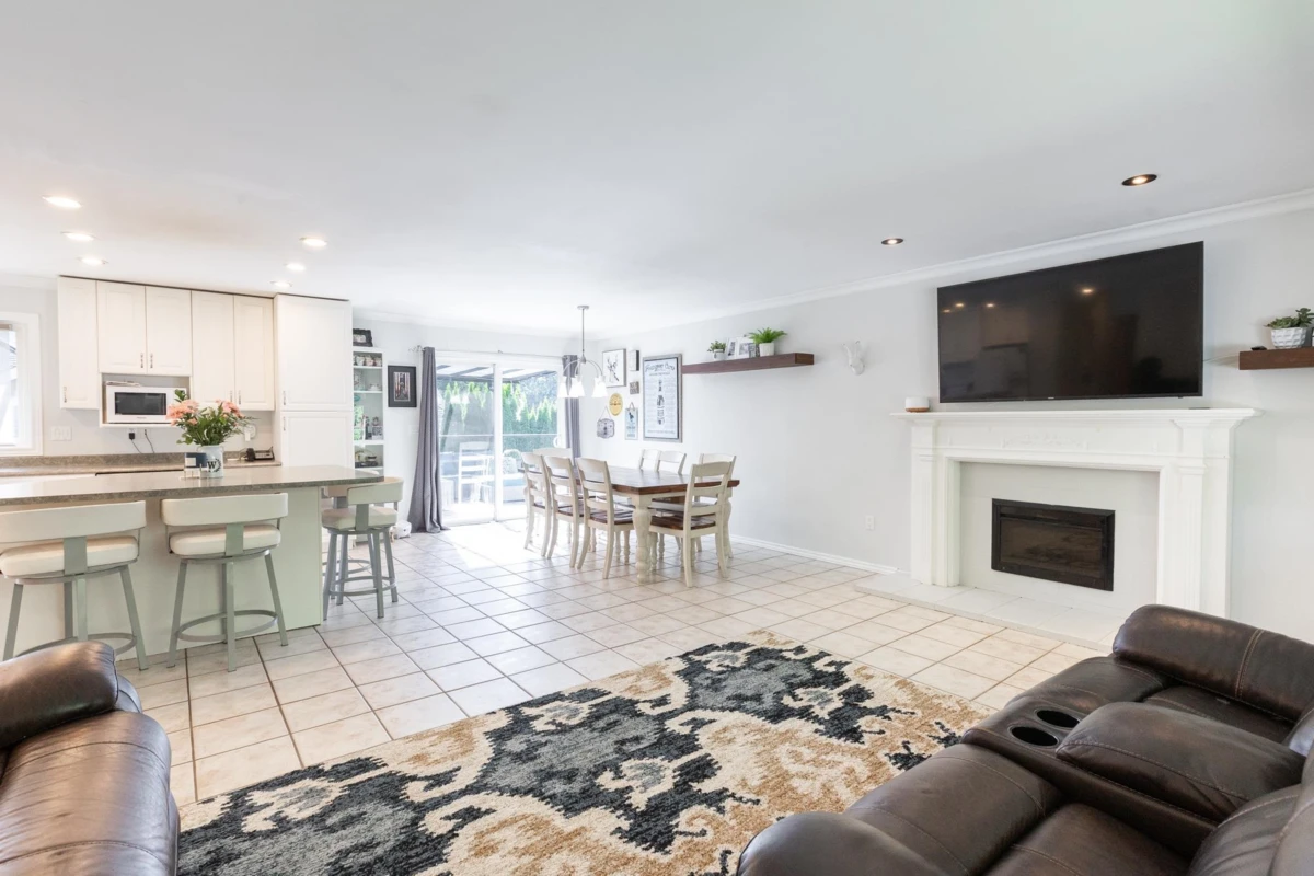 Dining Area Photo of 3874 200a Street, Langley, BC