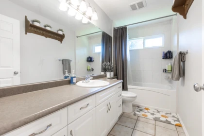 Guest Bathroom Photo of 3874 200a Street, Langley, BC