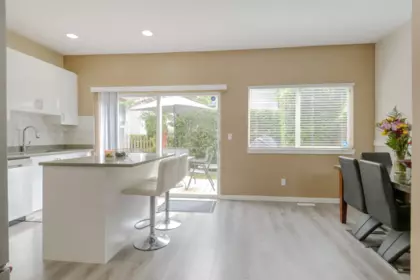 Kitchen Photo of 50 12677 63 Avenue, Surrey, BC