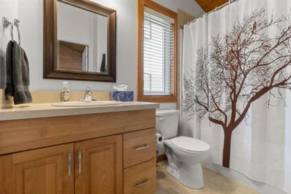 Powder Room Photo of 64922 North Bend Post Office Road, Boston Bar, BC