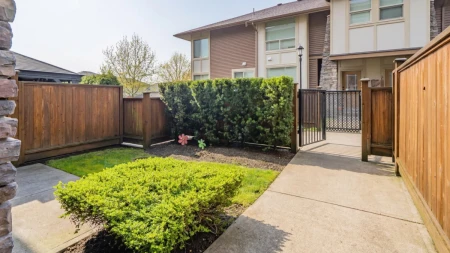 Office / Den Photo of 2 10480 248 Street, Maple Ridge, BC