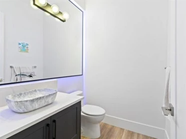 Powder Room Photo of 17030 79a Avenue, Surrey, BC