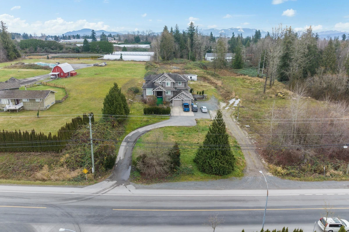 Family Room Photo of 2790 Lefeuvre Road, Abbotsford, BC