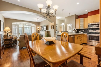 Breakfast Nook Photo of 315 33485 South Fraser Way, Abbotsford, BC