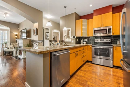 Kitchen Photo of 315 33485 South Fraser Way, Abbotsford, BC