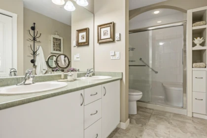 Laundry Room Photo of 315 33485 South Fraser Way, Abbotsford, BC