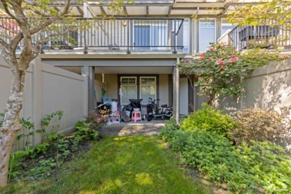Front Yard Photo of 27 6300 Alder Street, Richmond, BC