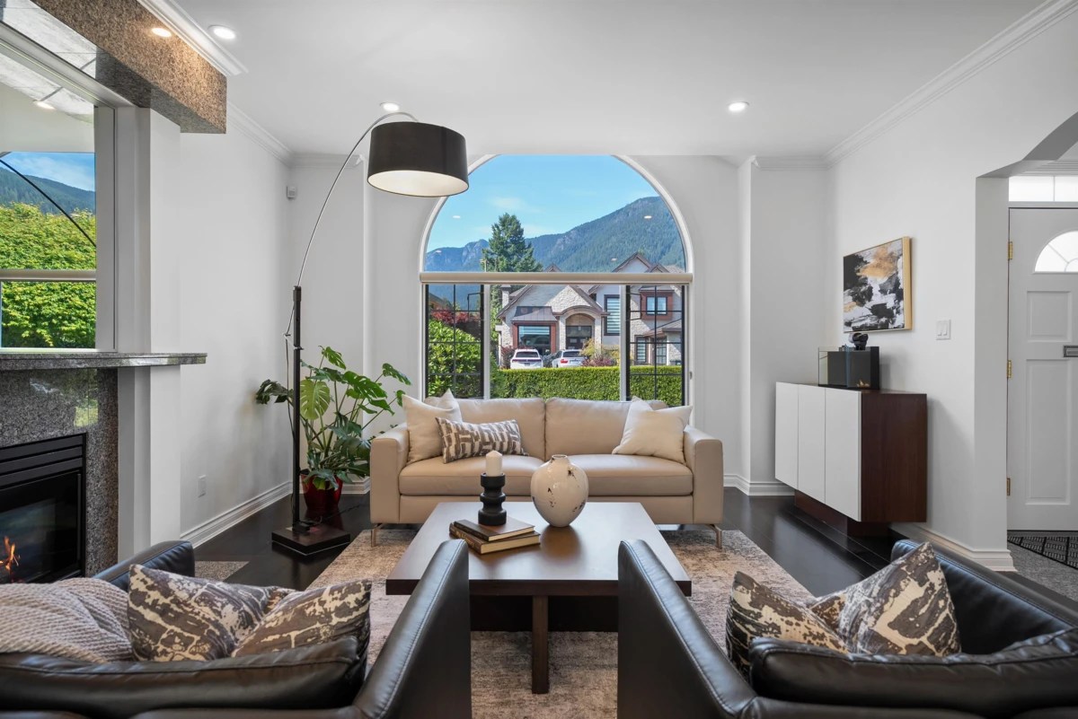 Family Room Photo of 917 Wavertree Road, North Vancouver, BC