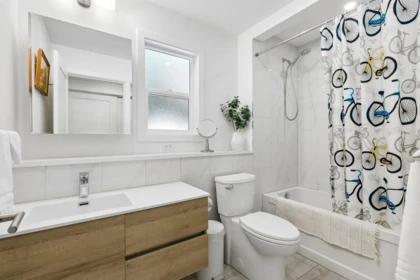Swimming Pool Photo of 1214 Eastview Road, North Vancouver, BC