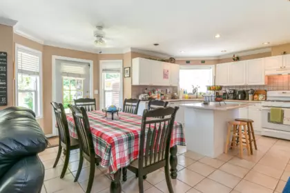Breakfast Nook Photo of 6236 128a Street, Surrey, BC
