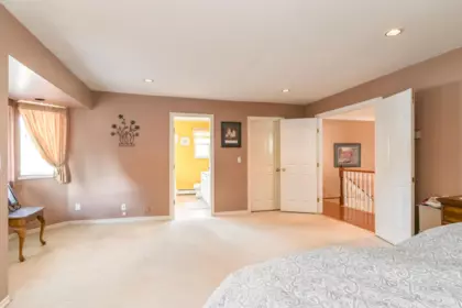 Guest Bathroom Photo of 6236 128a Street, Surrey, BC