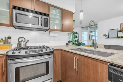905 8068 Westminster Highway, Richmond, BC, Richmond — Apartment/Condo for sale