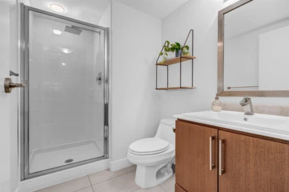 Hallway Photo of 905 8068 Westminster Highway, Richmond, BC