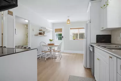 Breakfast Nook Photo of 32904 3 AVENUE, Mission BC V2V 1N3