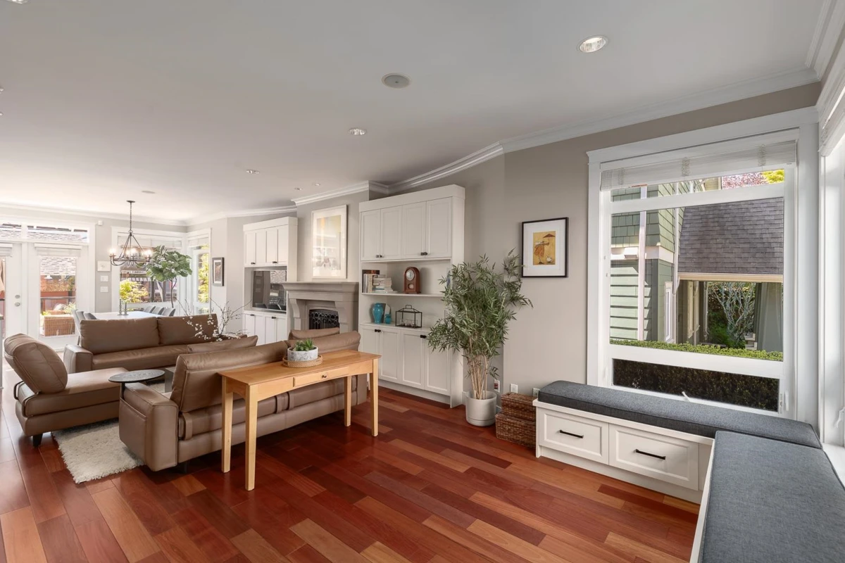 Dining Area Photo of 227 E 17 Street, North Vancouver, BC