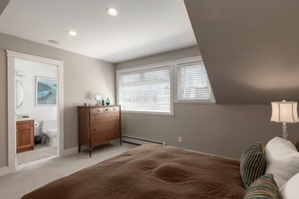 Mudroom Photo of 227 E 17 Street, North Vancouver, BC
