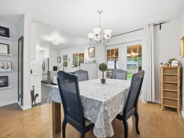 Breakfast Nook Photo of 11220 Lansdowne Drive, Surrey, BC