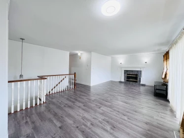 Kitchen Island Photo of 12751 115a Avenue, Surrey, BC