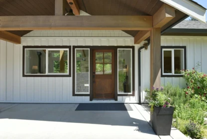 1860 Arboretum Drive, Gibsons, BC, Gibsons — Single Family Residence for sale