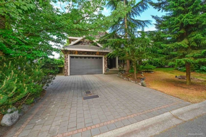 Fitness Center Photo Near 2492 148 Street, Surrey, BC