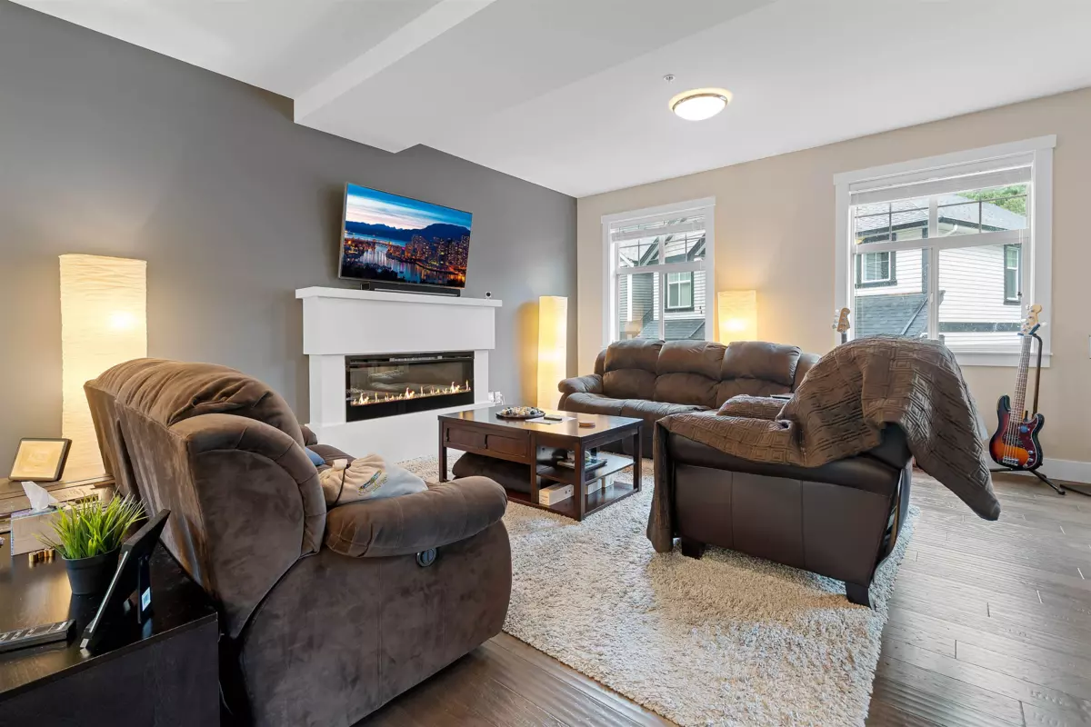 Dining Area Photo of 36 35298 Marshall Road, Abbotsford, BC