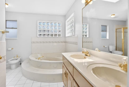 Guest Bathroom Photo of 7505 Manzanita Place, Burnaby, BC