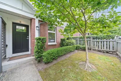 11 9718 161a Street, Surrey, BC, Surrey — Townhouse for sale