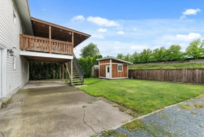 Swimming Pool Photo of 46533 Darlene Avenue, Chilliwack, BC