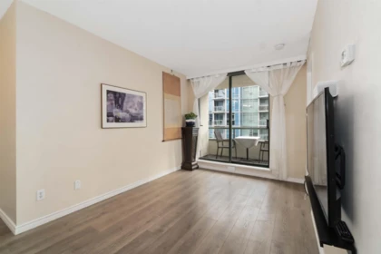 1307 5911 Alderbridge Way, Richmond, BC, Richmond — Apartment/Condo for sale