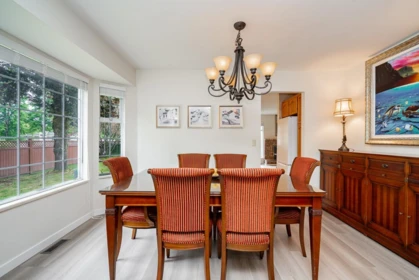 Kitchen Island Photo of 9411 162 Street, Surrey, BC