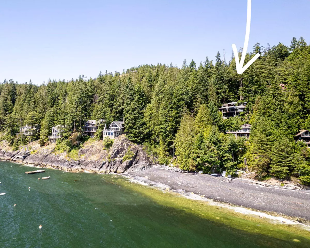 Family Room Photo of 304 Esplanade Road, Keats Island, BC