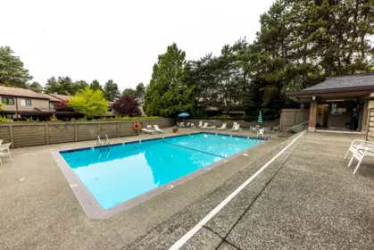 Front Yard Photo of 407 4101 Yew Street, Vancouver, BC