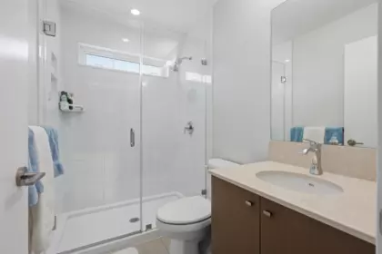 Hallway Photo of 5906 Beachgate Lane, Sechelt, BC