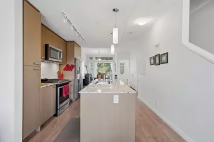 Kitchen Island Photo of 5906 Beachgate Lane, Sechelt, BC