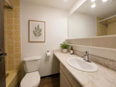 Powder Room Photo of 306 2450 Cornwall Avenue, Vancouver, BC