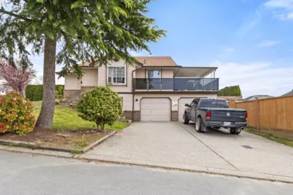 Backyard Photo of 2930 Edgehill Avenue, Abbotsford, BC