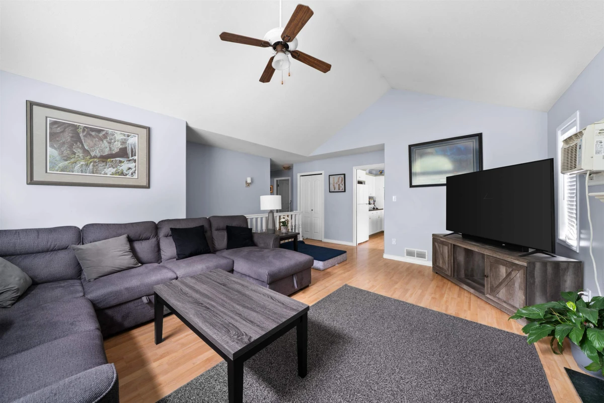 Dining Area Photo of 275 Forrest Crescent, Hope, BC