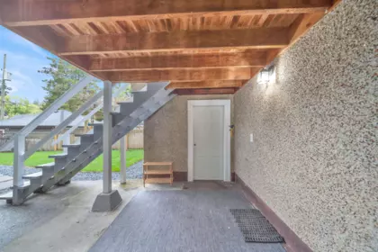 Mudroom Photo of 4080 W 35th Avenue, Vancouver, BC