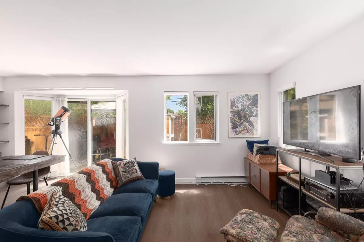 Family Room Photo of 1 1215 Brunette Avenue, Coquitlam, BC