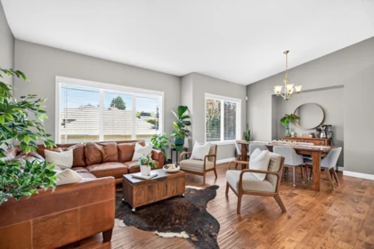 Kitchen Island Photo of 22728 127 Avenue, Maple Ridge, BC