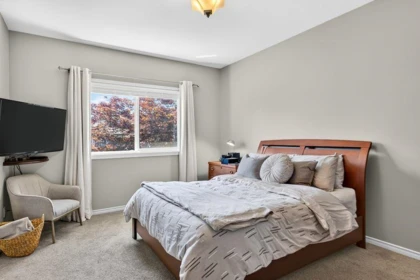 Primary Bedroom Photo of 22728 127 Avenue, Maple Ridge, BC