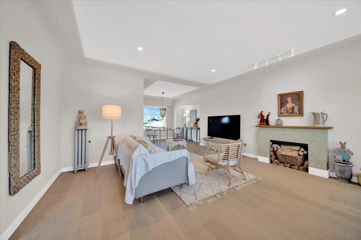 Living Room Photo of 4841 Highlawn Drive, Burnaby, BC